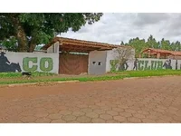Chácara com 937m² de área construída em leilão