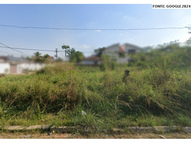 Terreno plano de 275m² com possibilidade de parcelamento