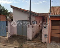Casa com 40m² A.C. e 126,50m² A.T. em Leme