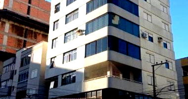 Apartamento Espaçoso com 3 Quartos no Centro de Sarandi - RS