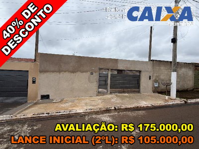 Casa com 2 Quartos, 44m² de Área Construída em Ourinhos/SP