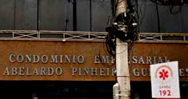 Sala comercial de 89,65m² com copa e lavabo