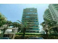 Apartamento com 2 vagas em leilão na Freguesia de Jacarepaguá