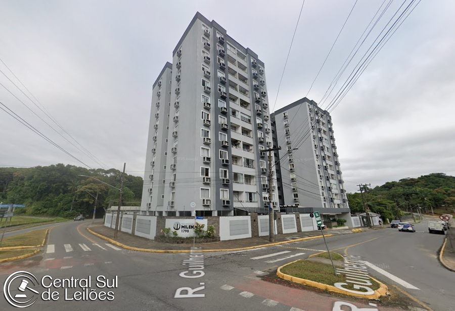 Apartamento com 2 quartos, 101,64m², reformado, próximo a serviços
