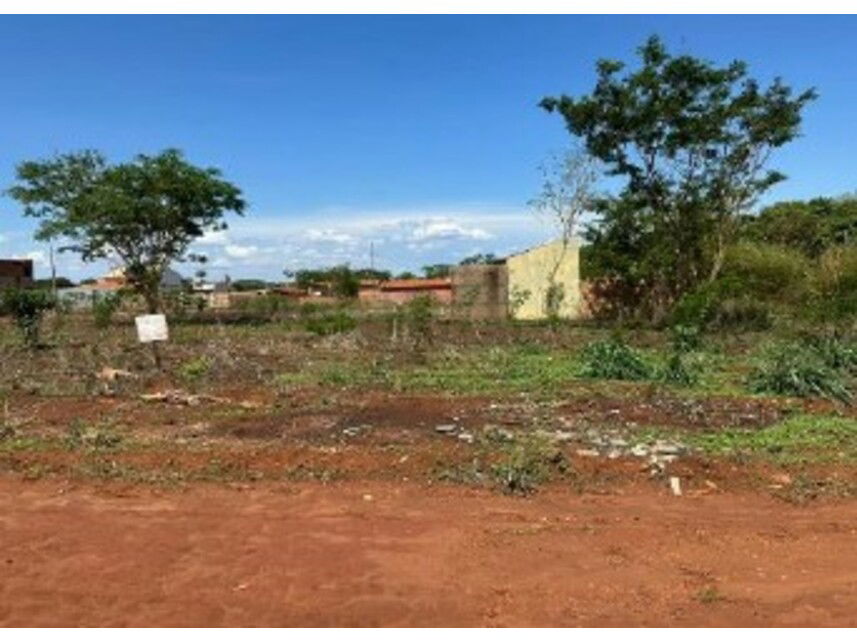 Terreno desocupado em condomínio com 497,96 m²