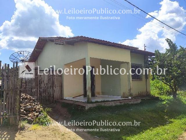 Casa com 2 quartos, 2 banheiros e 73,91m² construída