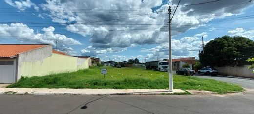 Terreno 250m² com Matrícula Regularizada