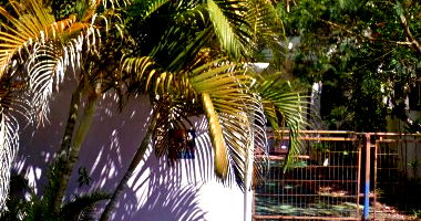 Casa com Piscina - Praia das Cigarras - 360m² Construída