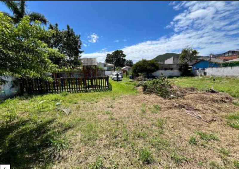 Terreno Urbano em Florianópolis com 823,54m²