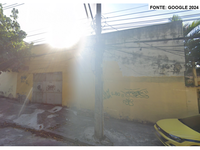 Galpão com 360,60m² em mau estado de conservação