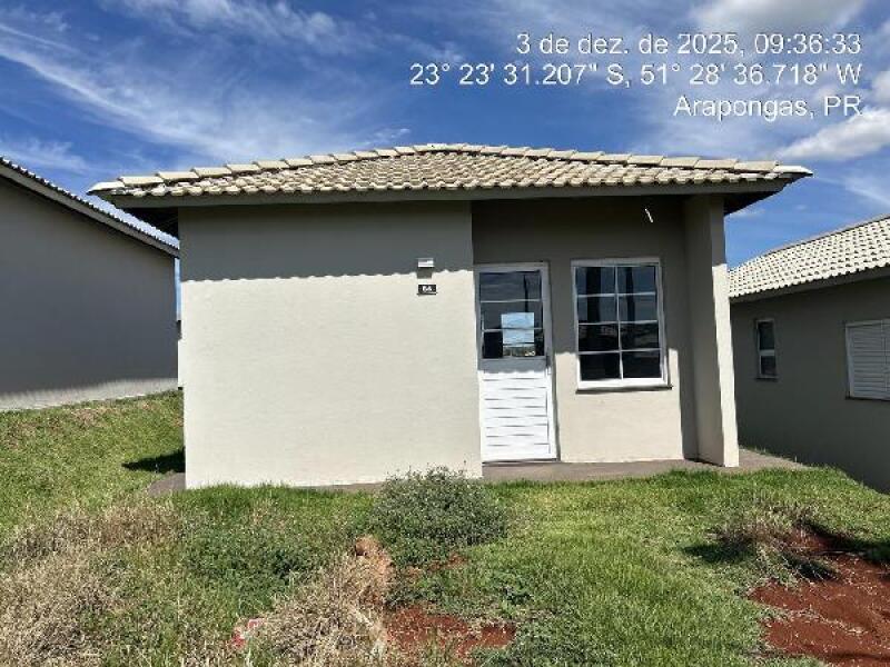 Casa com 2 quartos, 43,85m², área de 160m², desocupada