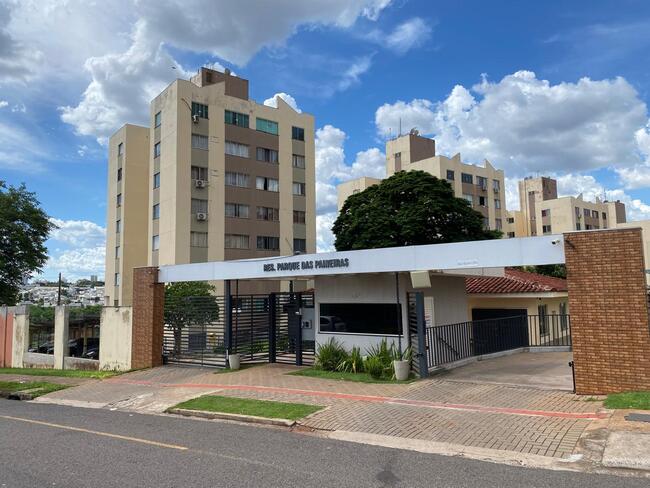 Apartamento com 2 quartos em Maringá/PR