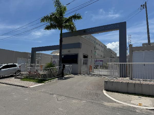 Apartamento com 2 quartos e vaga de garagem em Candeias