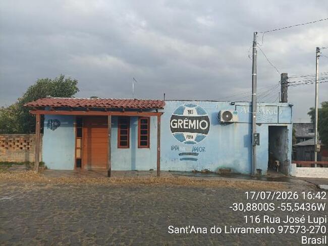Casa com 2 quartos e 58,75 m², com gravame