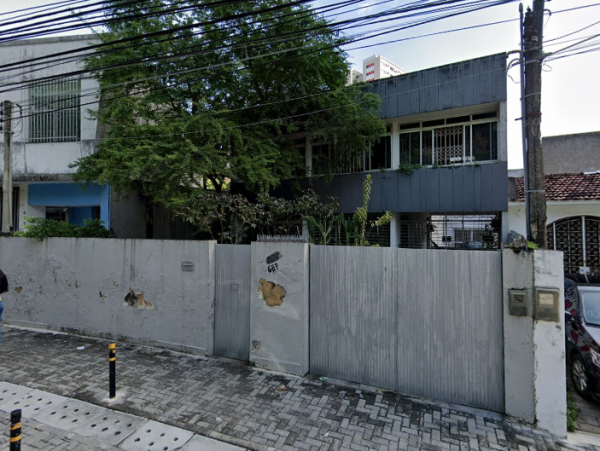Fração de 2/3 - Casa nº 687 Espinheiro com 298,25m²