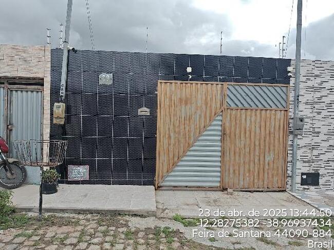 Casa aconchegante com 2 quartos, 1 banheiro e 51m² construída