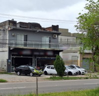 Armazém comercial com 1.990m², 6 aberturas
