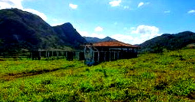 Gleba de terreno rural com hotel inacabado, 150666.66m²