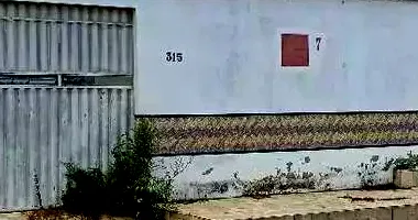 Casa em Leilão Desocupada com 3 Quartos e 2 Banheiros