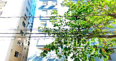 Apartamento com 2 dormitórios e 87m² útil em São Vicente