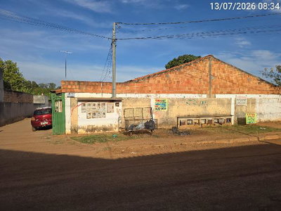 Casa com 2 Quartos e Varanda em Condomínio