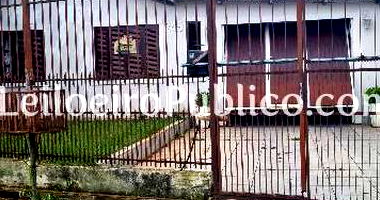 Casa com 2 quartos, 2 banheiros, 1 vaga e 130m² construída