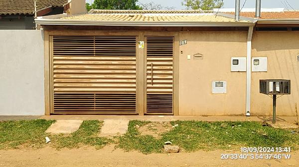 Casa com 2 Quartos e 1 Vaga em Campo Grande