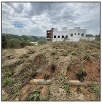 Terreno de 220m² sem infraestrutura, ideal para investimento