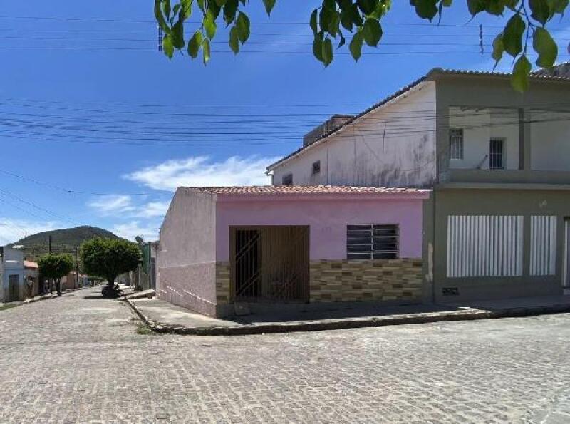 Casa com 2 quartos, 58m², área privativa e terreno de 60m²