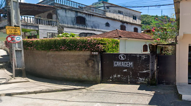 Casa em Petrópolis/RJ com 3 quartos e 2 banheiros
