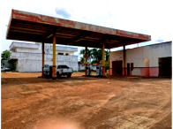 Posto de Combustíveis com Estrutura e Prédio Deteriorado