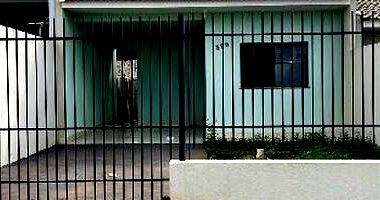 Casa com 2 quartos, 1 banheiro, vaga de garagem e 69,8m² privativos