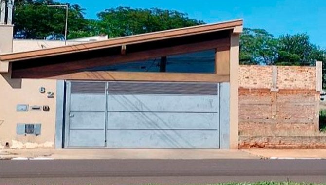Casa com 108 m² em Santa Cruz do Rio Pardo - Jardim Sant'Anna III