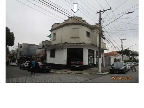 Imóvel de uso misto com 2 dormitórios e salão comercial na Vila Dom Pedro I