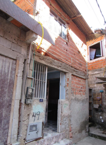 Casa com 46,01m², 1 quarto, 2 banheiros, ocupada