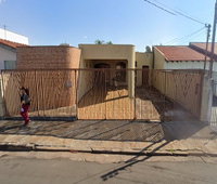 Casa em Assis com 223 m² construída e terreno de 300 m²