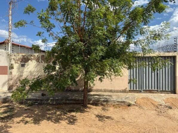 Casa com 2 quartos, 1 banheiro, 65,3m² área privativa
