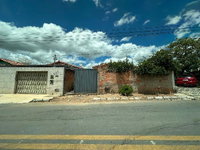 Casa com 2 quartos, 1 banheiro, área construída 51m², 1 vaga