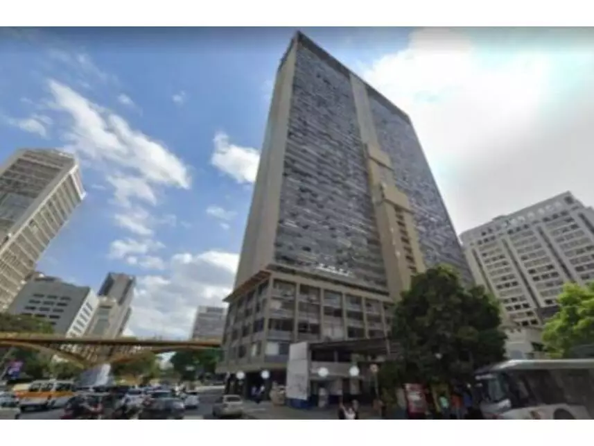 Sala Comercial com 113,30m² útil, ocupada, 38º andar