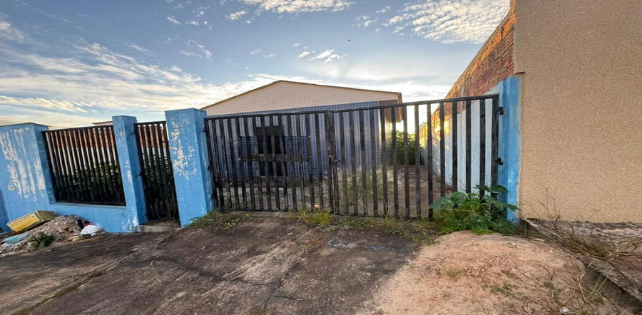 Terreno 200m² Desocupado no Jardim Esperança