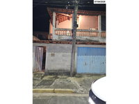 Sobrado com 2 quartos, 1 suíte, 2 banheiros e garagem para 1 veículo