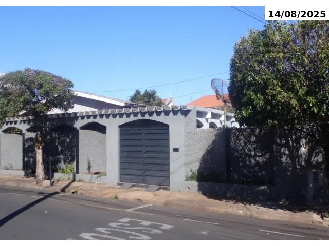 Casa com 118m² e Edícula 111m²