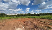 Lote com 14 terrenos urbanos 8.490m² em Monte Alto/SP