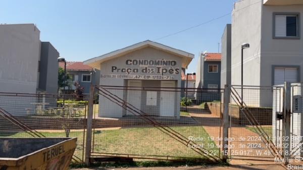 Apartamento com 2 Quartos e 1 Vaga em Marília