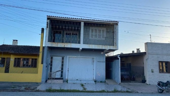 Casa Ocupada 248,9m² Construídos - Centro - Santa Vitória do Palmar/RS