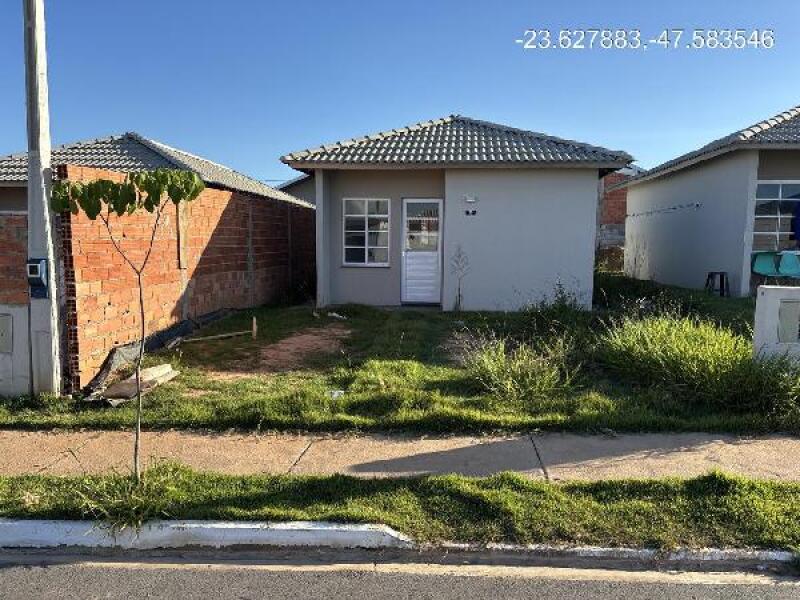 Casa com 2 quartos em Salto de Pirapora/SP