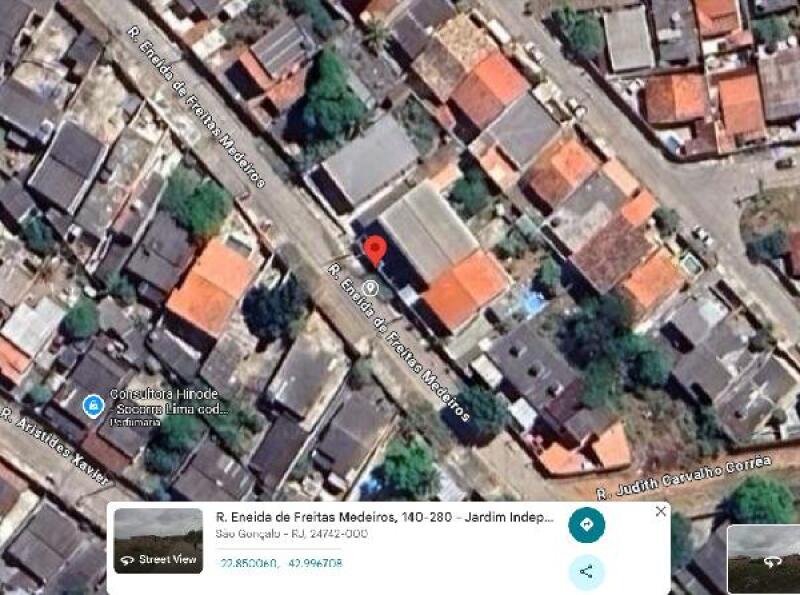 Casa em São Gonçalo/RJ com 2 Quartos e 66,6m² de Área Privativa