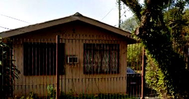 Casa Ocupada com 275m² de Terreno em Sarandi