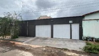 Casa com 4 quartos e 2 banheiros, 238 m², ocupada