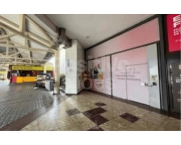 Loja comercial com 256m² de área útil em condomínio